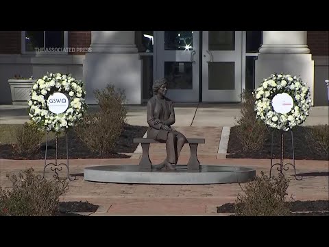 Rosalynn Carter's children visit wreaths near mom's statue at Georgia Southwestern State University