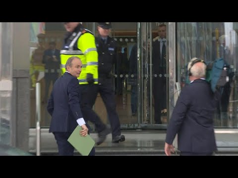 Micheal Martin arrive pour être nommé nouveau Premier ministre irlandais au Parlement | AFP Images