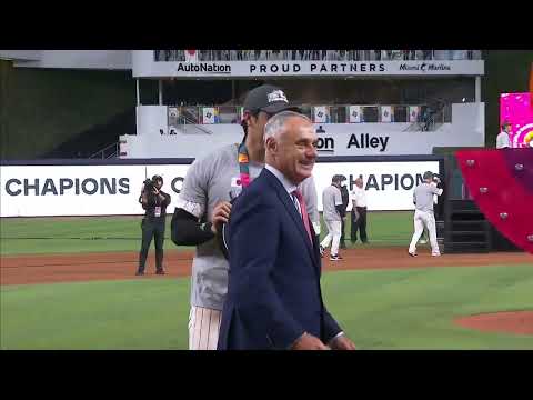 Shohei Ohtani Presented World Baseball Classic MVP Trophy | 2023 World Baseball Classic Final