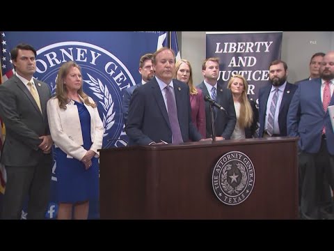 Prosecutors reach plea deal in Attorney General Ken Paxton hearing