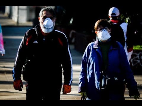 Académico UC dice que el uso de mascarilla será una conducta que se quedará después de la pandemia