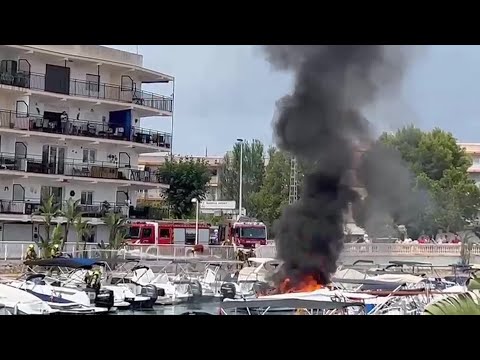 Dos heridos con quemaduras al explotar el depósito de un barco en Jávea (Alicante)
