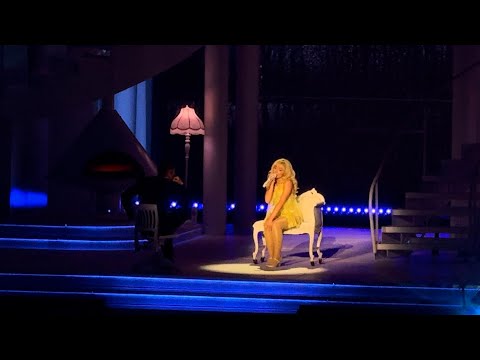 Tornado Warnings - Sabrina Carpenter: Short n’ Sweet Tour 2024 [LIVE]