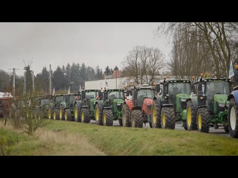 French farmers' protest edges closer to Paris