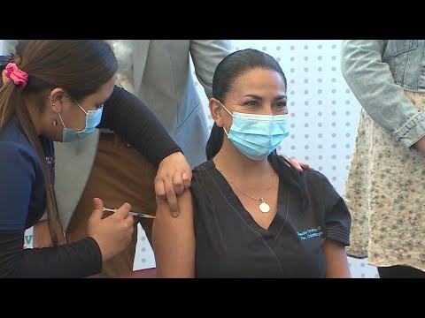 COVID-19: Comienza vacunación con dosis bivalente en Chile