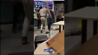 فوضى داخل مطعم