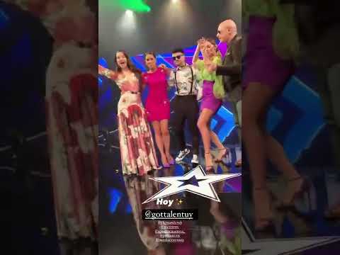 Got Talent Uruguay 3 - Natalia Oreiro y el jurado posando en el escenario en el Programa 4