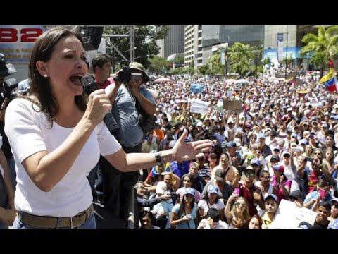 En Venezuela, María Corina Machado se enfrenta a los participantes en las elecciones del oficialismo