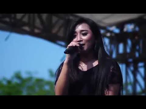 Yuni Ayunda - Istri Setia