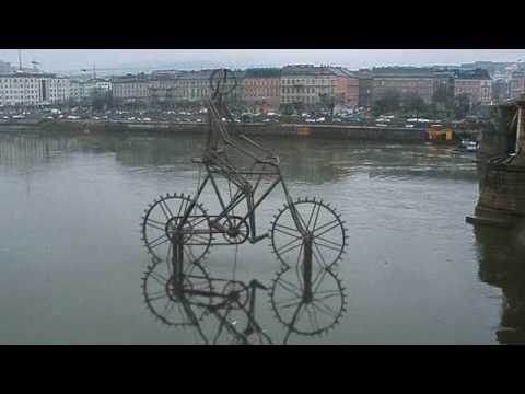 La bicicleta gigante del Danubio
