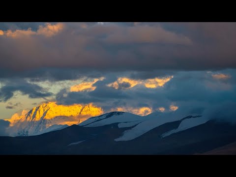 Recital de poesía en el monte Qomolangma