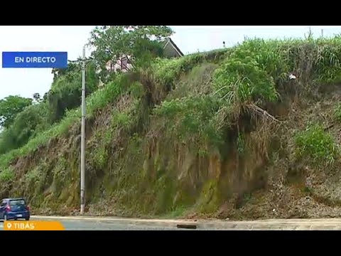 Deslizamiento de tierra pone en peligro casas en Tibás