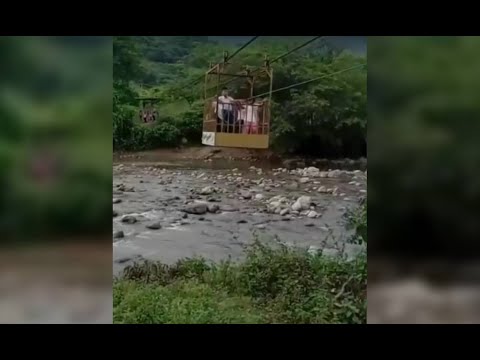 Piura: Escolares cruzan río en canasta para poder asistir a sus clases