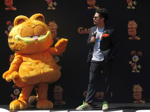 Memo Villegas es la nueva voz de Garfield en español en el cine