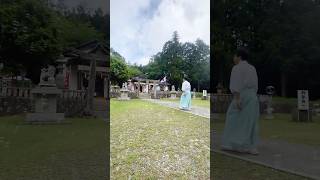 【静寂の時間】宮司の背中に宿る“心の整え方”#神社 #スピリチュアル #shorts