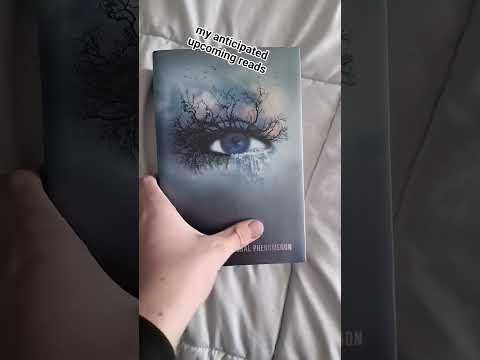 happy halloween!!!! #books #booktok #halloween #shorts #bookish #booktube #bookworm#reader#booklover