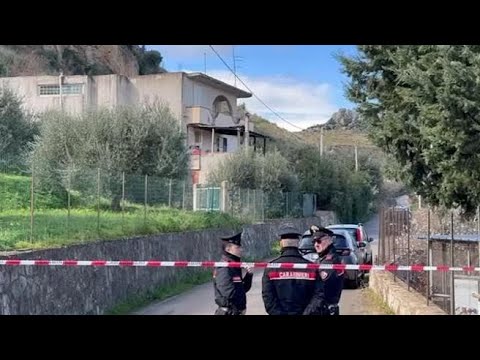 Palermo, uccide due figli e la moglie: le immagini dell’abitazione in cui si è consumata la...