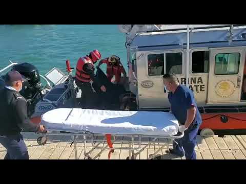 SEMAR rescata con apoyo de la comunidad marítima a 30 personas que habían naufragado en la mar