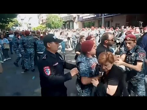 Tension in Armenia capital Yerevan as protesters call for resignation of PM over Nagorno-Karabakh