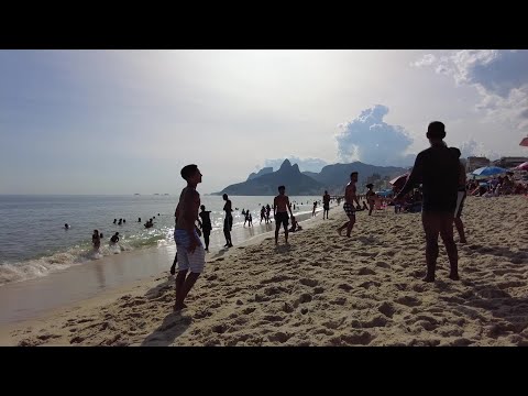 Rio beachgoers escape heatwave amid rising Covid-19 cases | AFP