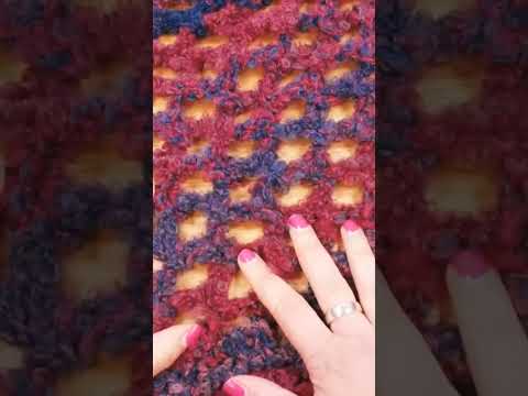 Ganchillo | Chal triangular de lana con efectos | Bufanda mullida de lana Bella Lana