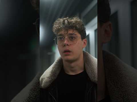 Требует не шуметь в новогоднюю ночь 🎄🤦🏻 #story #pov