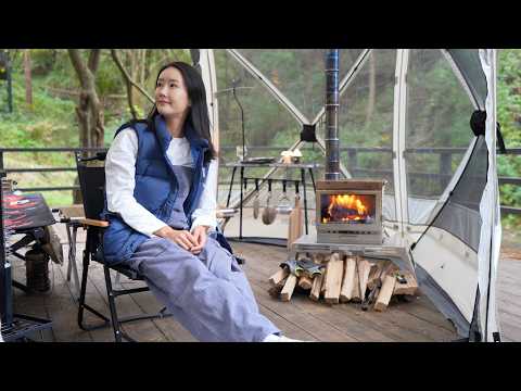 숲속, 3분 컷 원터치 투명텐트로 솔로캠핑ㅣ화목난로에 구워먹는 고구마는 맛있고 장작타는 소리는 힐링ㅣ쭈꾸미 샤브샤브와 퀘사디아ㅣ맘에 쏙드는 전기장판과 좁은 텐트에 딱인 반사식 난로