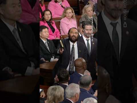 Democrat representative ejected from US Congress after heckling Trump | AFP #shorts