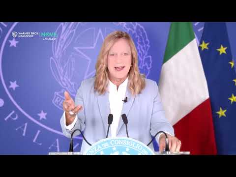 Crozza Meloni sulla Boccia “Ci sono due tipi di bionde, l’Italia non è un paese per brune”