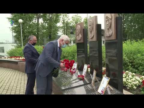 Владимир Уйба почтил память погибших в войнах и вооружённых конфликтах