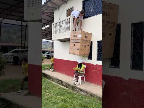 Nunca juegues futbol cerca de una arquitecta - PARTE1