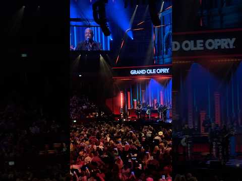 We’re speechless London! What an incredible start to #OpryLiveInLondon with Darius Rucker & Breabach