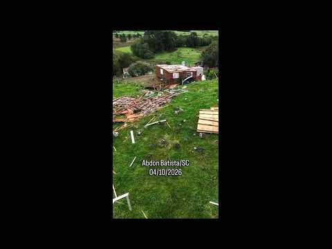 Temporal na madrugada provoca danos em 29 cidades de Santa Catarina