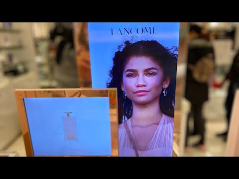Zendaya- Lancôme ‘s stand in Macy’s