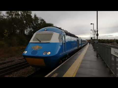 LSL Class 43 Blue Pullman HSTs 43046 & 43055 scream through Chesterfield on 30/10/2021