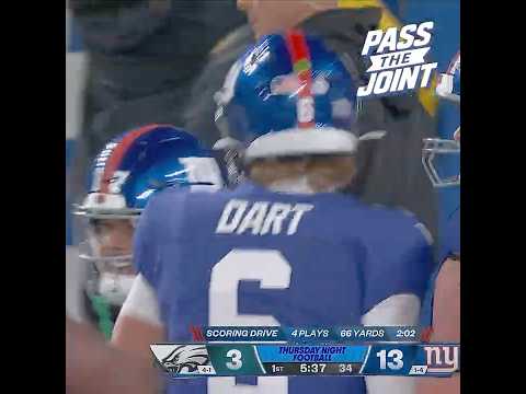 Jaxson Dart Scrambles and Darts Wan'Dale Robinson for a Touchdown #shorts #shortsfeed #shortsvideo