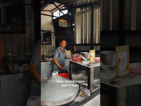 Ayam Goreng Suntari, Pasar Pathuk.