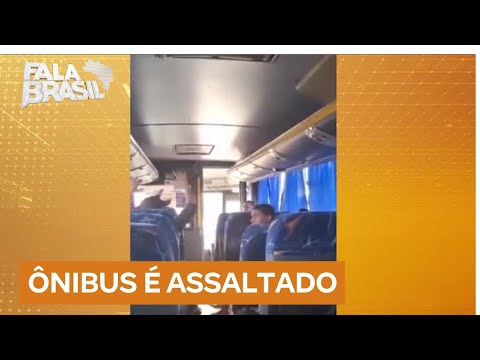 Vídeo: ônibus é assaltado quando saía da rodoviária do Rio