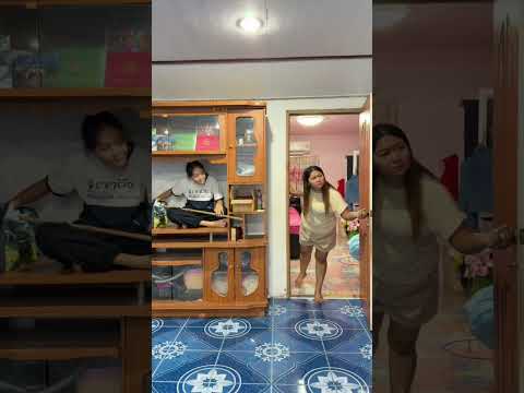 <strong>장식장</strong> 속에 숨어서 소리 내는 역대급 몰카 ㅋㅋ 😂🤫 #shorts #몰카 #코미디 #웃긴영상 #개그 #유머 #추천 #숨바꼭질