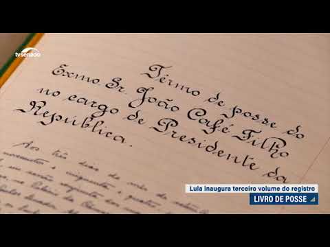 Livro de posse guarda assinaturas dos presidentes desde o início da República