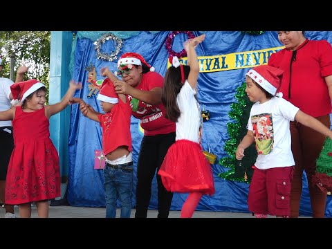 Estudiantes de la escuela de Educación Especial Melania Morales disfrutaron de un festival navideño