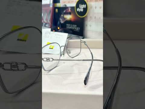 Nikonเขาก็มีเลนส์สายตาด้วยน้า