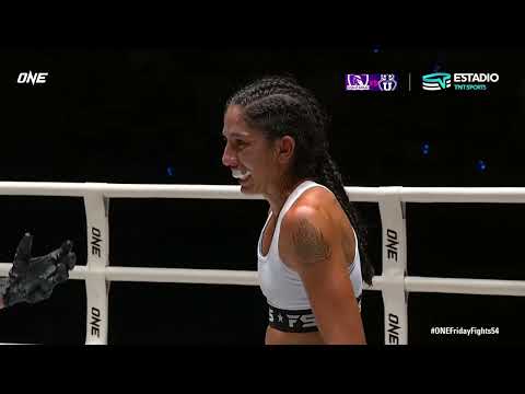 ONE Friday Fight 54: Francisca Vera derrotó a Celest Hansen