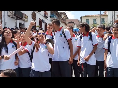Estudiantes temen reclutamiento en Ituango - Teleantioquia Noticias