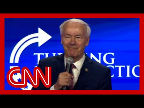 GOP presidential candidate booed at conservative conference