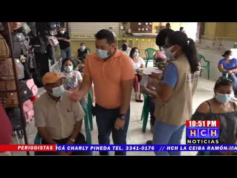 Vacunan a locatarios del mercado San Pablo en Siguatepeque
