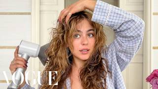 Thumbnail for the video "Off Campus Star Mika Abdalla’s Refreshing Curly Hair Routine | Beauty Secrets | Vogue" from Vogue