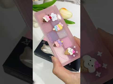 Lâu mới thấy mấy cái bảng mắt đính charm này xinh quá tr xinh 🖤🖤 #shedella #reviewlamdep #fyp