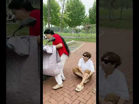 Kind woman help #motivation #positivevibes #lnspiration