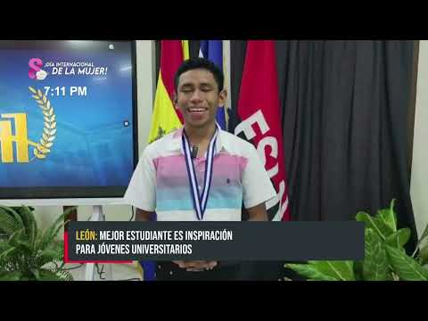 El mejor estudiante de secundaria estudia en la UNAN-León - Nicaragua